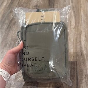 NWT BEIS sport sling in olive green